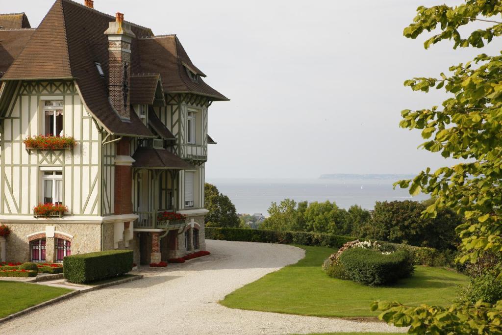 Manoir De Benerville Bed and Breakfast Deauville Buitenkant foto