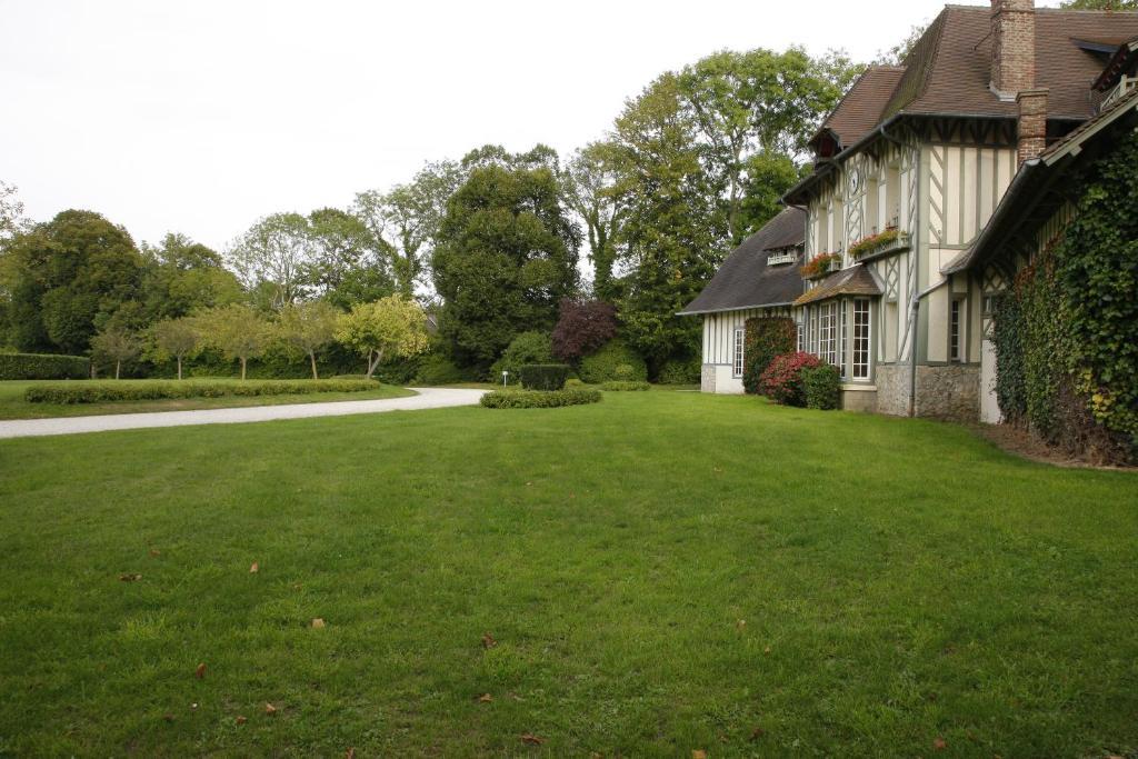 Manoir De Benerville Bed and Breakfast Deauville Buitenkant foto