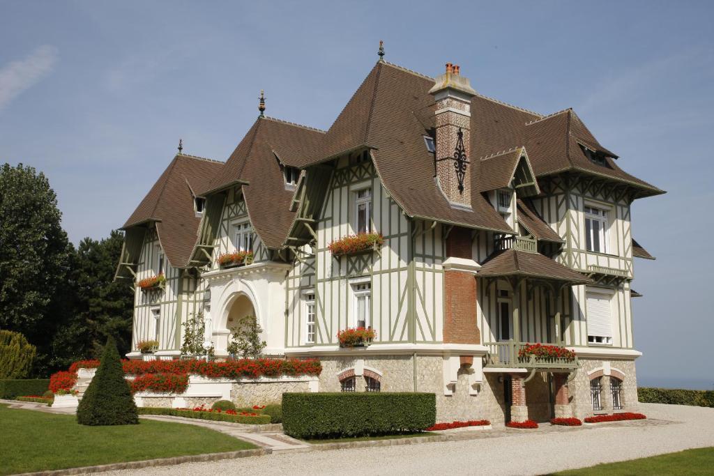 Manoir De Benerville Bed and Breakfast Deauville Buitenkant foto